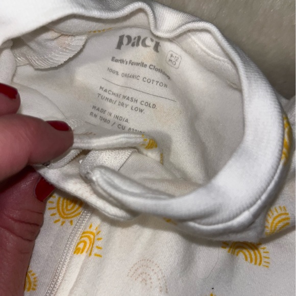 Zip Up Footie Sleeper by PACT 🌵9-12 months - Picture 6 of 6
